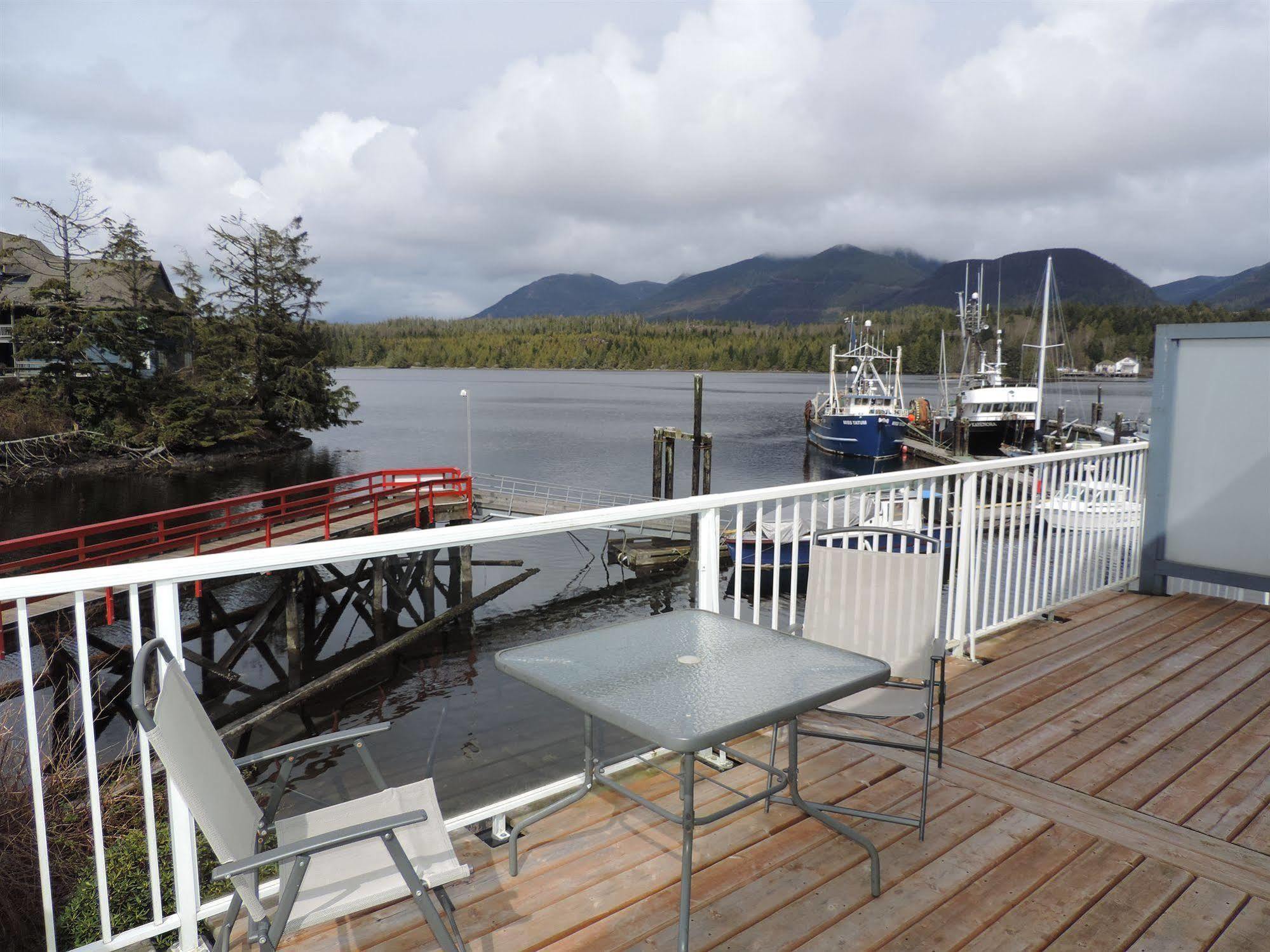 Bayshore Waterfront Inn Ucluelet Exterior photo