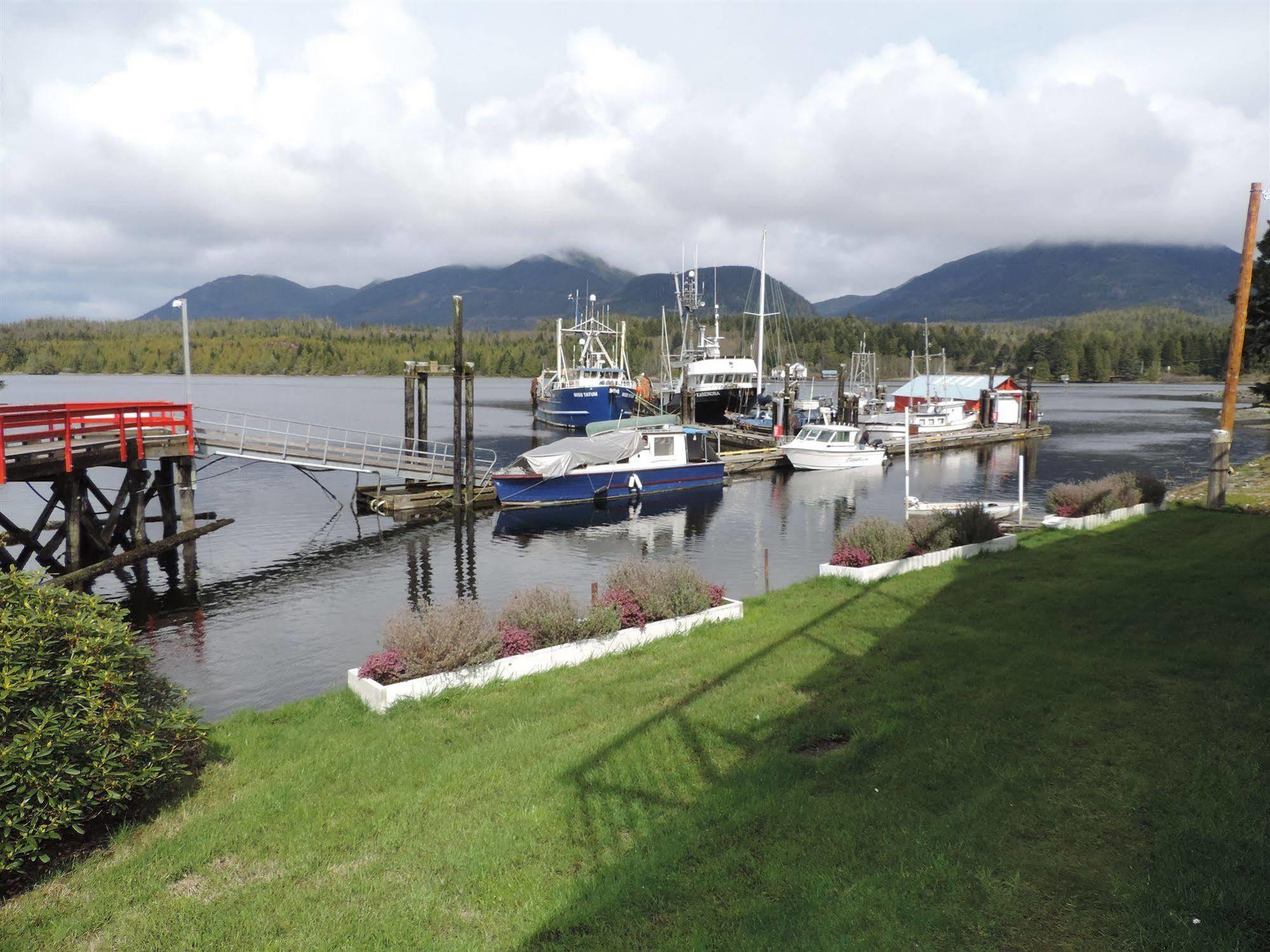 Bayshore Waterfront Inn Ucluelet Exterior photo