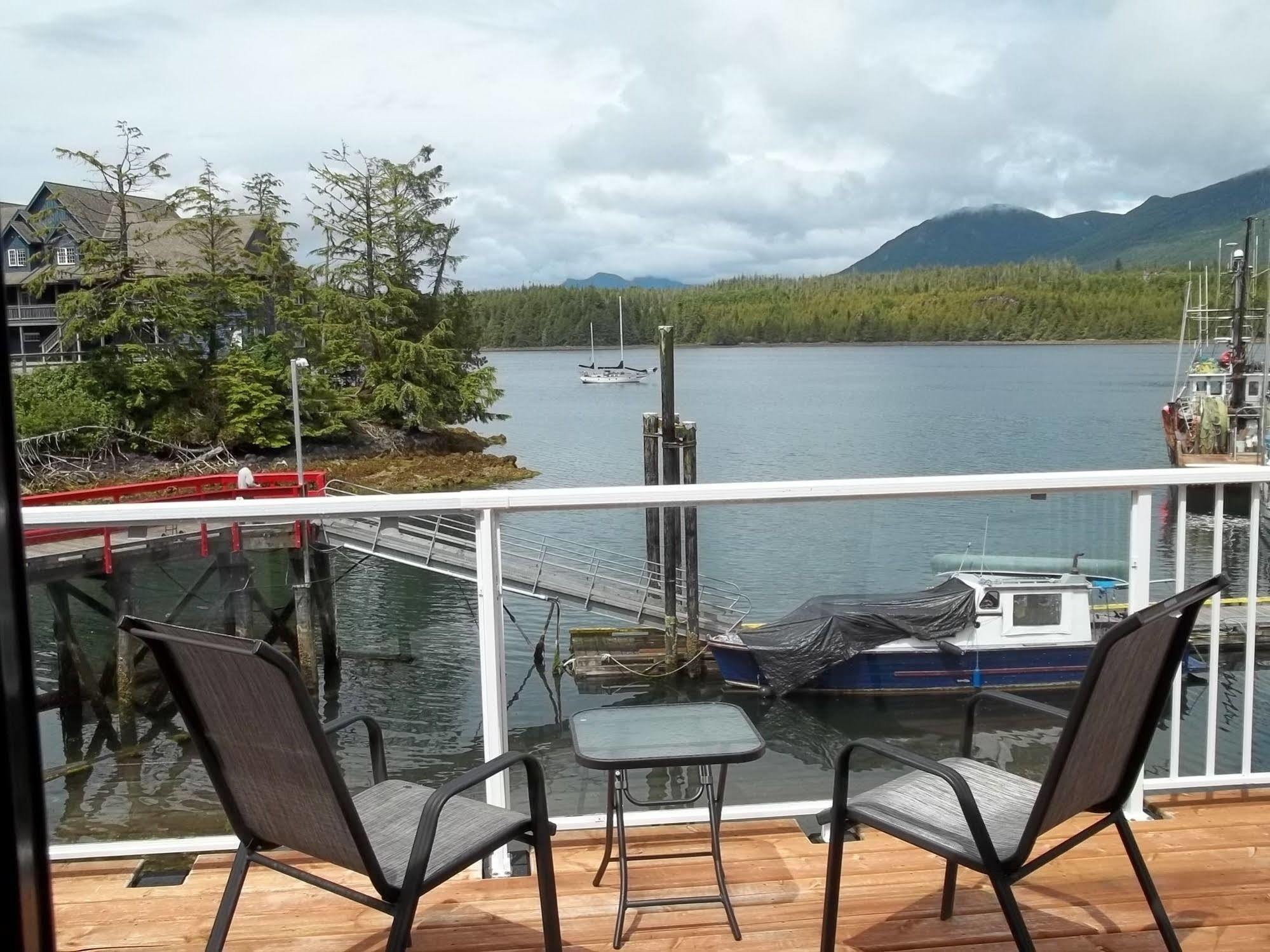 Bayshore Waterfront Inn Ucluelet Exterior photo